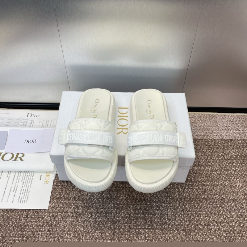 ch**an D*or slippers